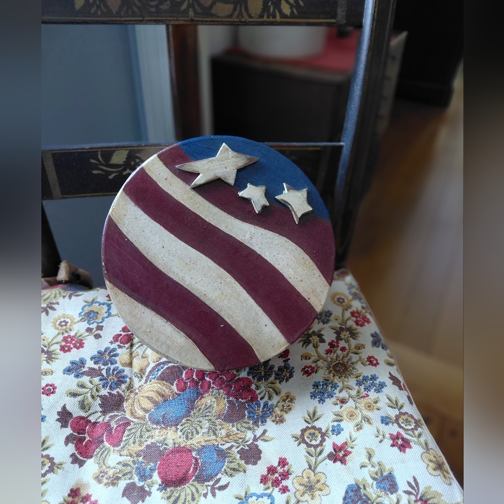 Handmade rustic patriotic round lidded American flag painted primative box